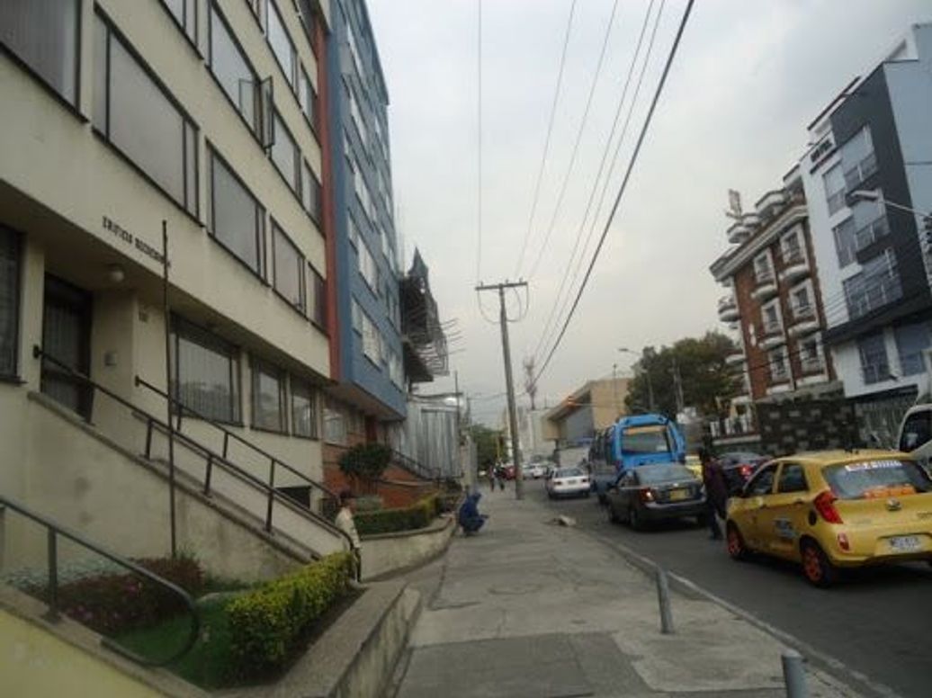 Apartaestudio en venta en El Recuerdo, Bogotá, 64 m² · foto 2 de 13