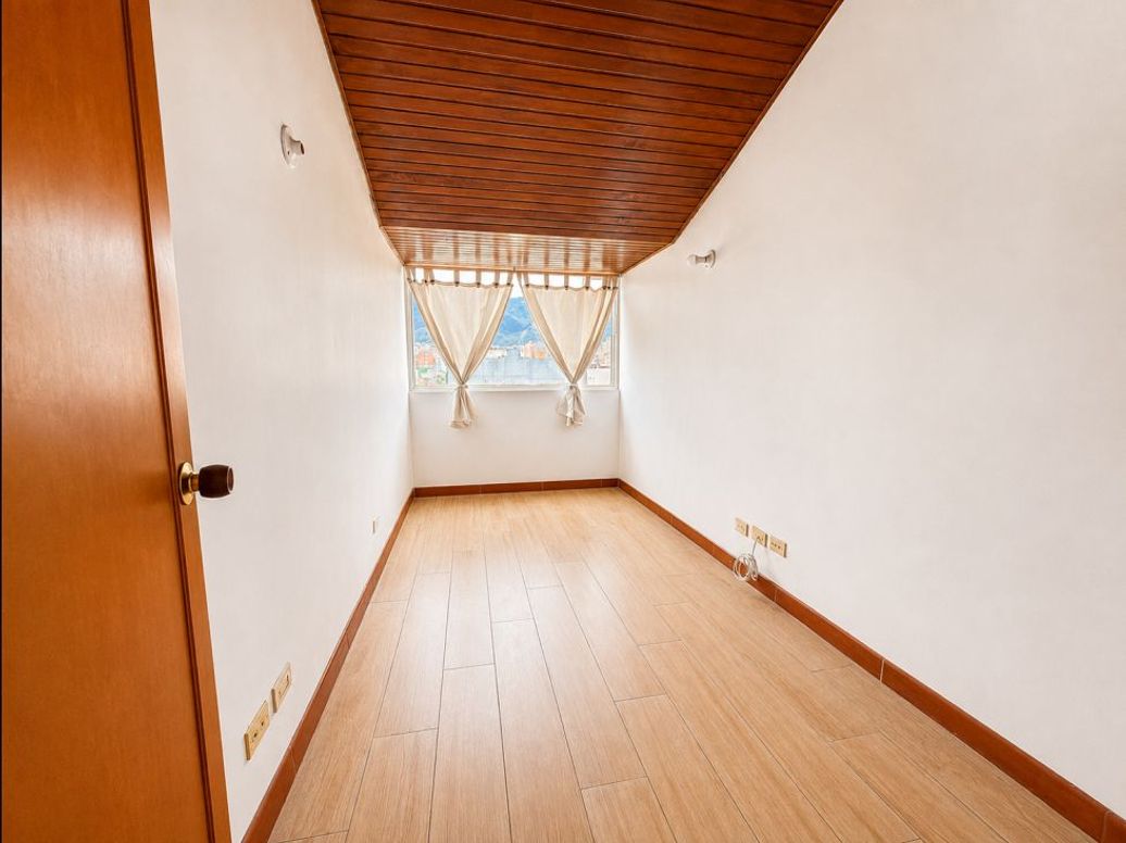 Apartamento de 3 alcobas en venta en San Felipe, Bogotá, 100 m² · foto 9 de 12