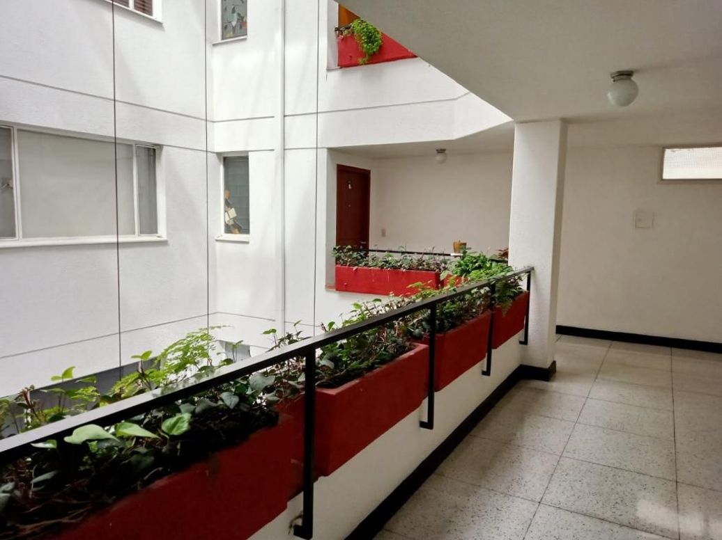 Apartamento de 2 alcobas en venta en Campo Alegre, Bogotá, 87 m² · foto 19 de 20