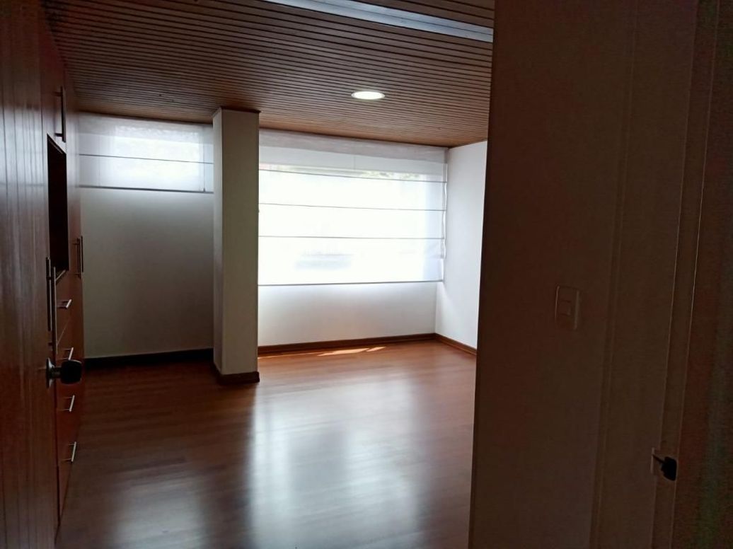 Apartamento de 2 alcobas en venta en Campo Alegre, Bogotá, 87 m² · foto 15 de 20