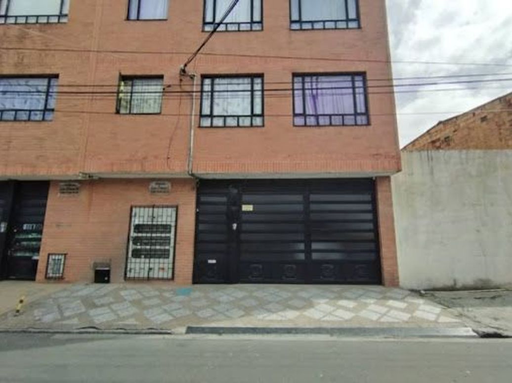 Apartamento de 3 alcobas en venta en Engativa Centro, Bogotá, 54 m² · foto 2 de 20