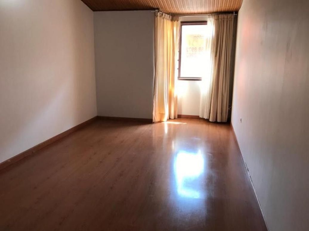 Casa de 4 alcobas en venta en Santa Barbara Central, Bogotá, 371 m² · foto 8 de 20