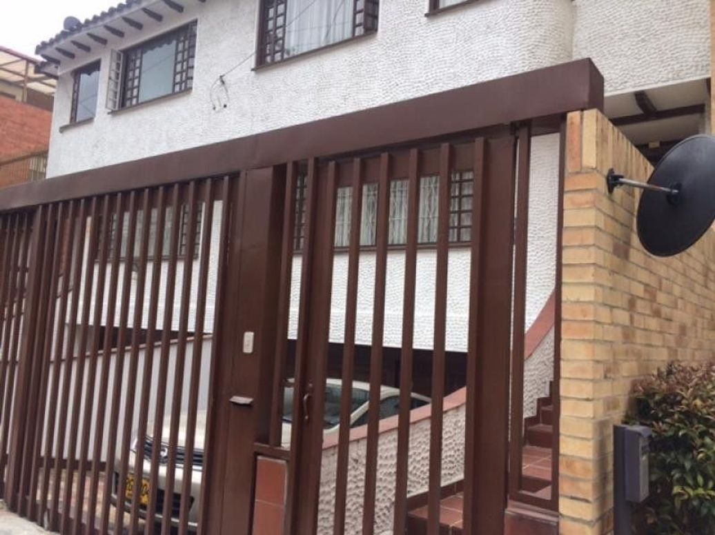Casa de 4 alcobas en venta en Santa Barbara Central, Bogotá, 371 m² · foto 17 de 20