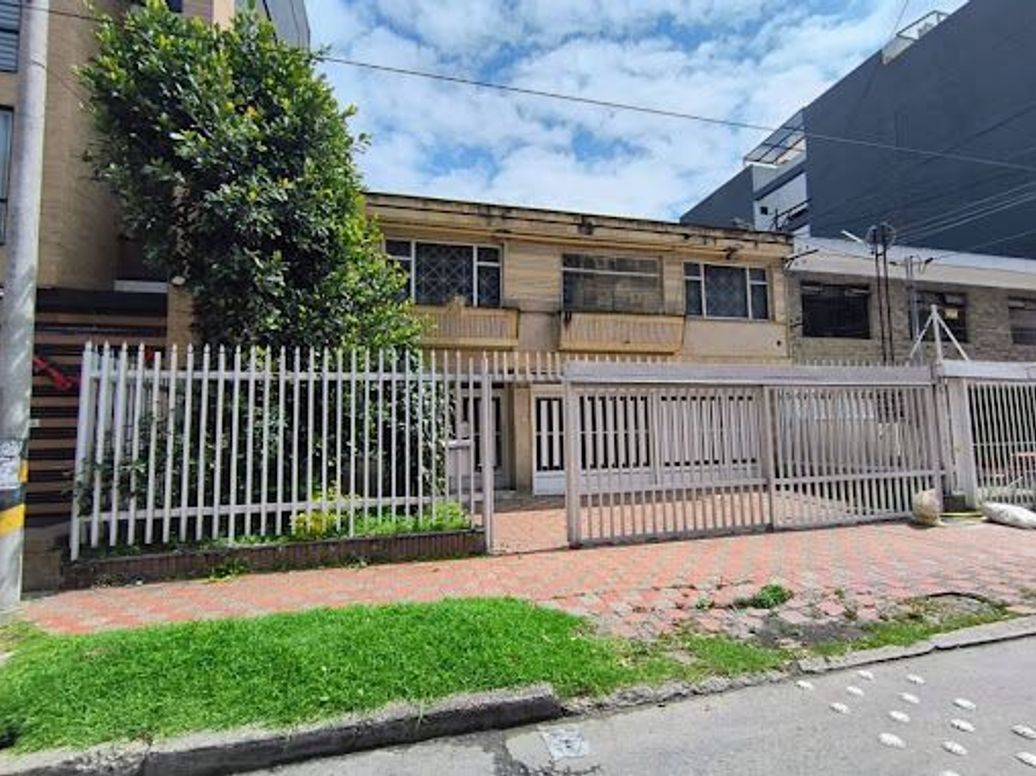 Casa de 17 alcobas en venta en Nicolas De Federman, Bogotá, 467 m² · foto 2 de 19