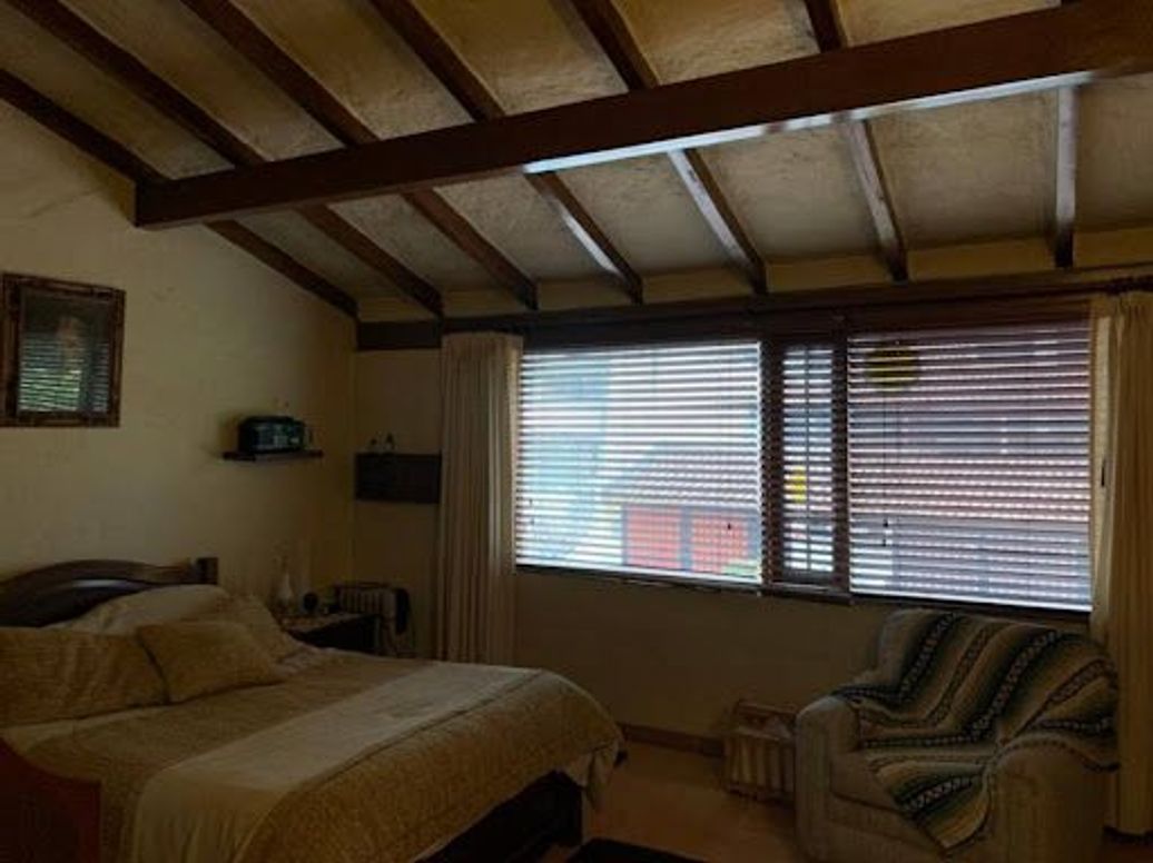 Casa de 3 alcobas en venta en Santa Barbara Central, Bogotá, 292 m² · foto 16 de 20