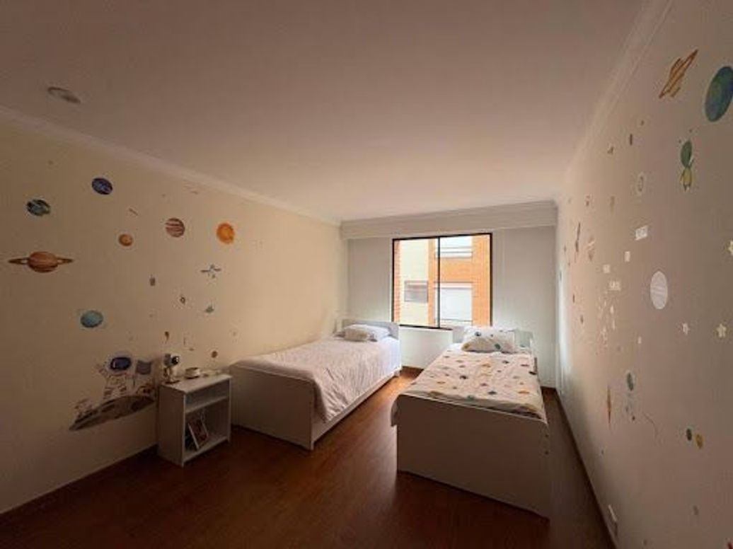 Apartamento de 3 alcobas en venta en Los Rosales, Bogotá, 262 m² · foto 17 de 20