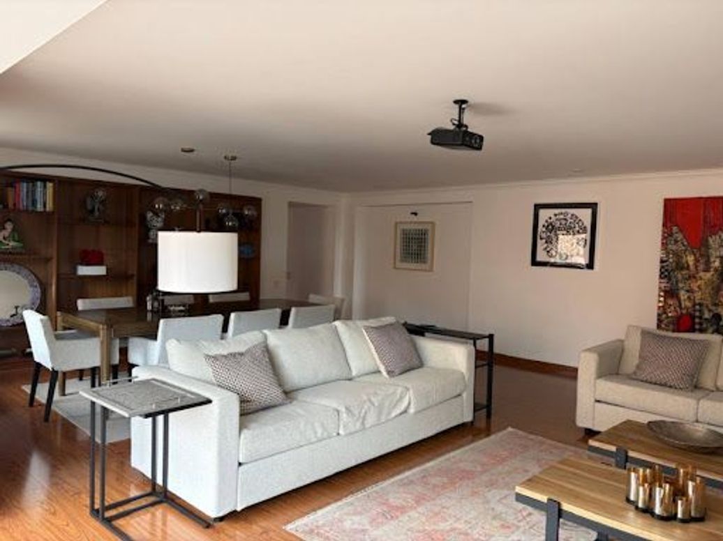 Apartamento de 3 alcobas en venta en Los Rosales, Bogotá, 262 m² · foto 4 de 20