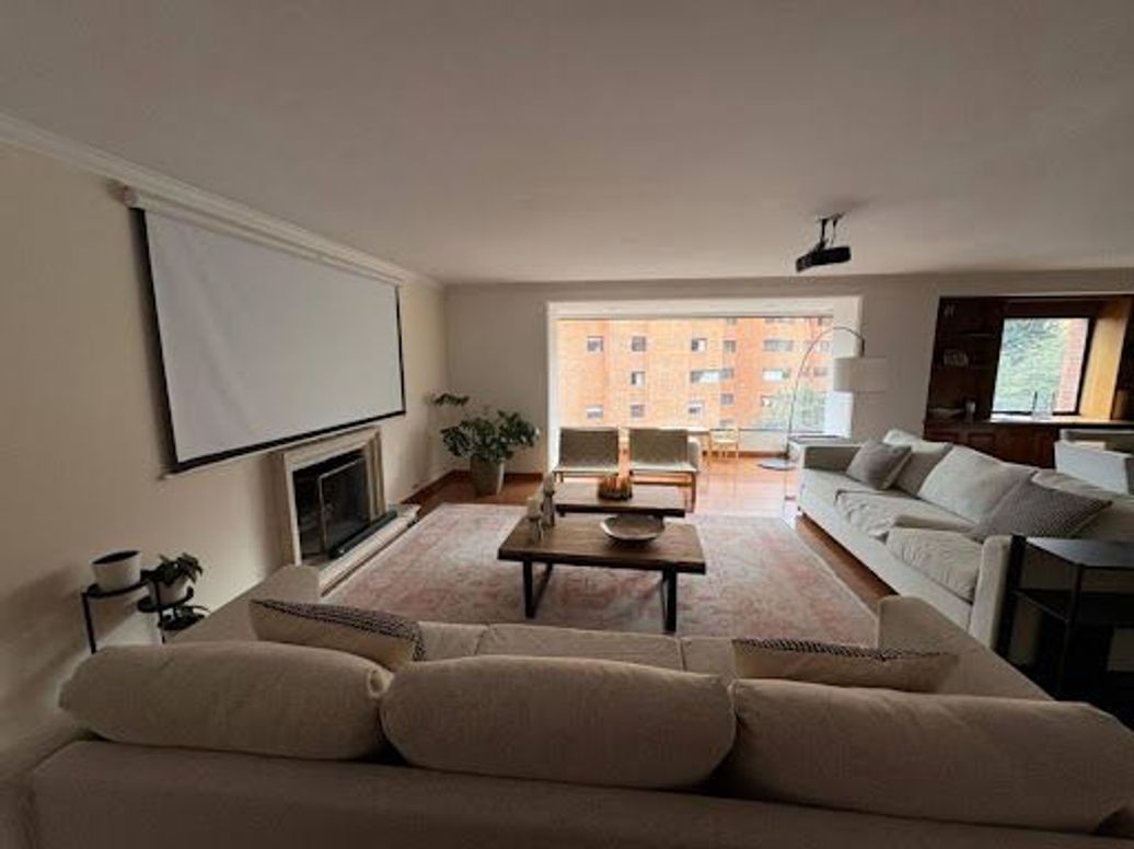 Apartamento de 3 alcobas en venta en Los Rosales, Bogotá, 262 m² · foto 6 de 20