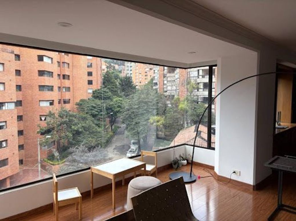 Apartamento de 3 alcobas en venta en Los Rosales, Bogotá, 262 m² · foto 7 de 20