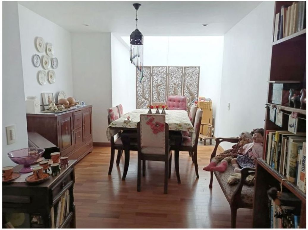 Casa de 2 alcobas en venta en El Contador, Bogotá, 150 m² · foto 2 de 16