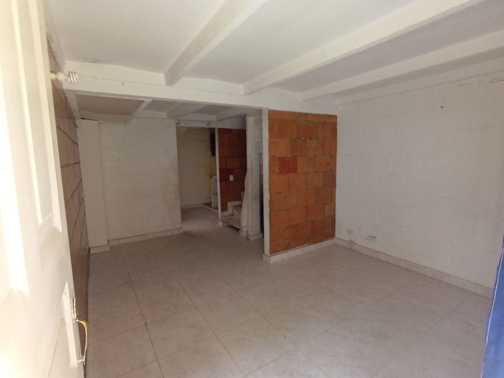Casa de 3 alcobas en venta en Bilbao I Sector, Bogotá, 45 m² · foto 2 de 20