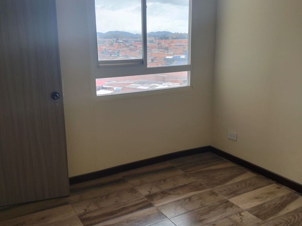 Apartamento de 3 alcobas en venta en Cjr Parque Primaveral, Bogotá, 54 m² · foto 7 de 17