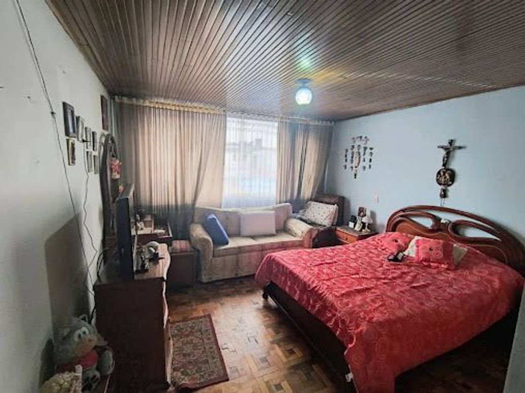 Casa de 5 alcobas en venta en Normandía, Bogotá, 274 m² · foto 18 de 20