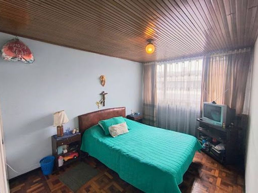 Casa de 5 alcobas en venta en Normandía, Bogotá, 274 m² · foto 14 de 20