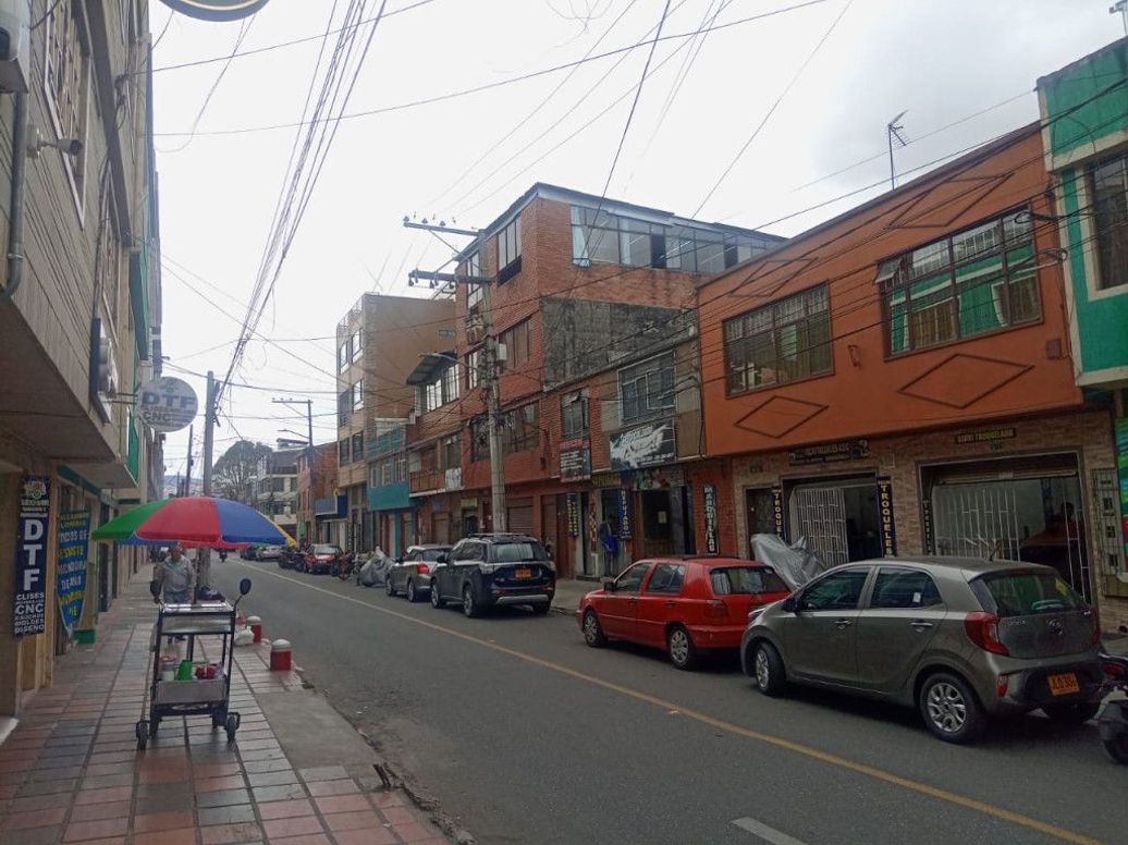 Casa de 5 alcobas en venta en Restrepo Occidental, Bogotá, 350 m² · foto 19 de 19