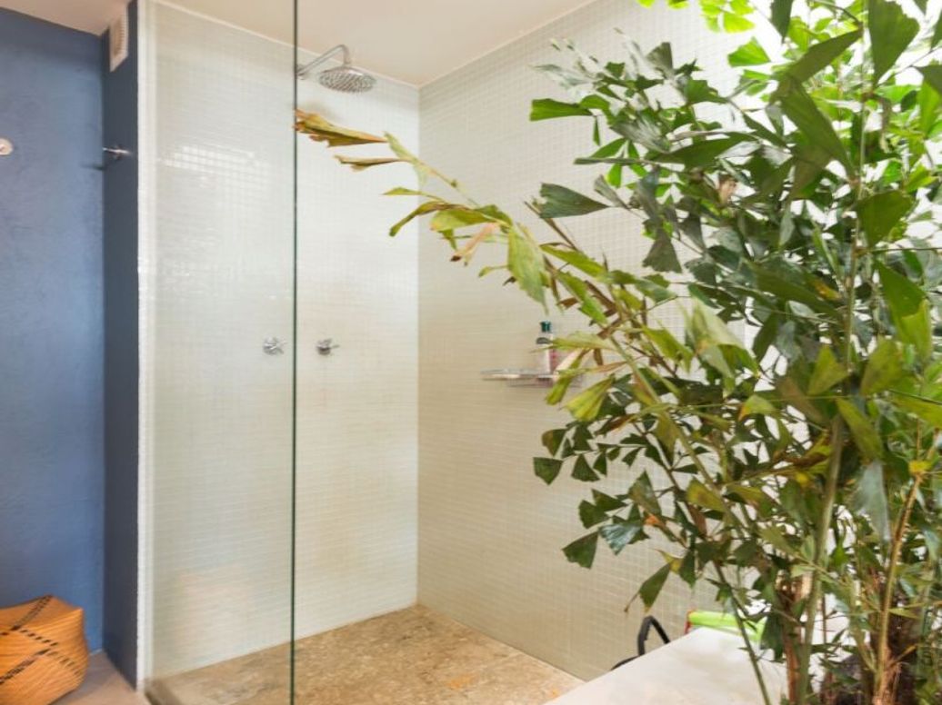 Apartamento de 3 alcobas en venta en El Refugio, Bogotá, 159 m² · foto 2 de 16