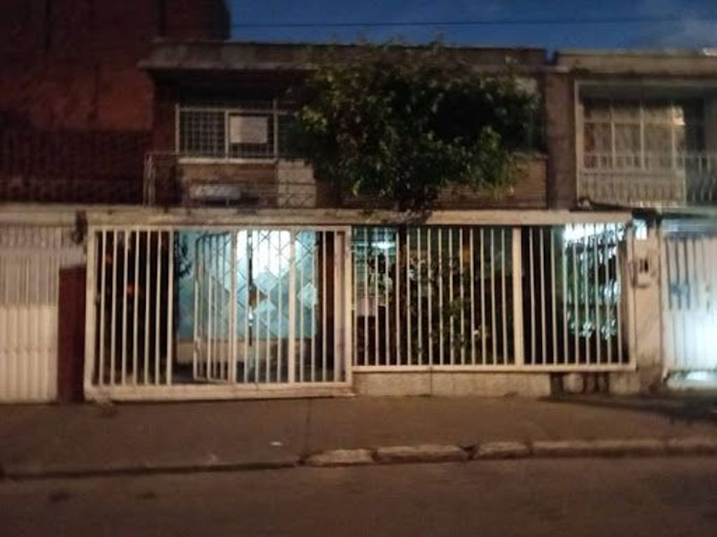Casa de 4 alcobas en venta en San Miguel, Bogotá, 210 m² · foto 2 de 20