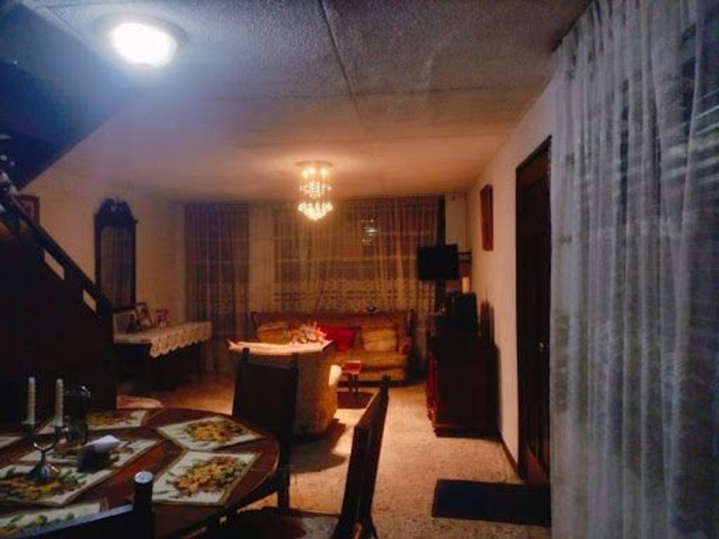 Casa de 4 alcobas en venta en San Miguel, Bogotá, 210 m² · foto 18 de 20