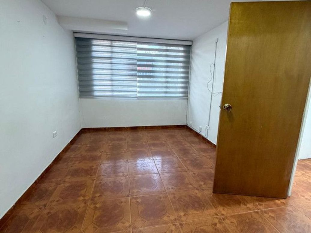 Casa de 9 alcobas en venta en Estrella Del Norte, Bogotá, 430 m² · foto 15 de 20