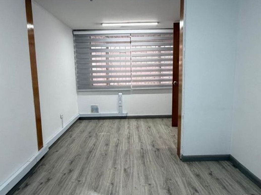 Casa de 9 alcobas en venta en Estrella Del Norte, Bogotá, 430 m² · foto 3 de 20