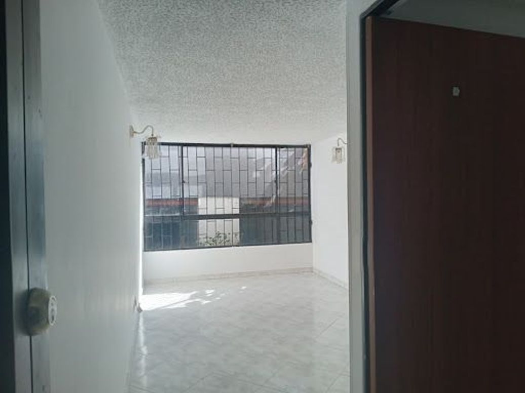 Apartamento de 3 alcobas en venta en Primavera, Bogotá, 60 m² · foto 2 de 15