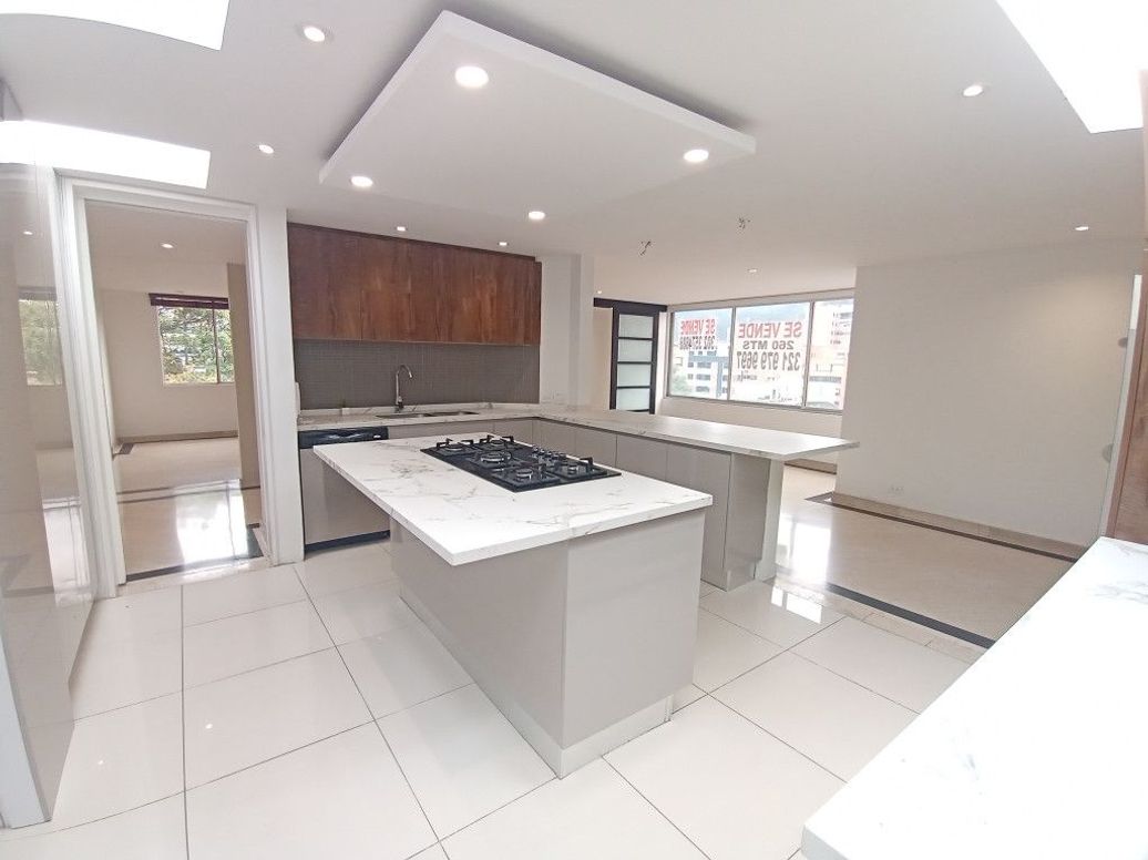 Apartamento de 3 alcobas en venta en Chicó Norte, Bogotá, 269 m² · foto 12 de 20
