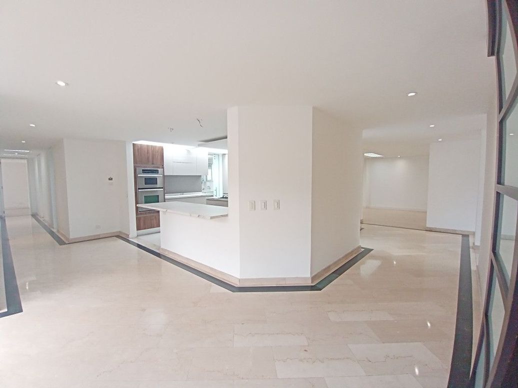 Apartamento de 3 alcobas en venta en Chicó Norte, Bogotá, 269 m² · foto 14 de 20