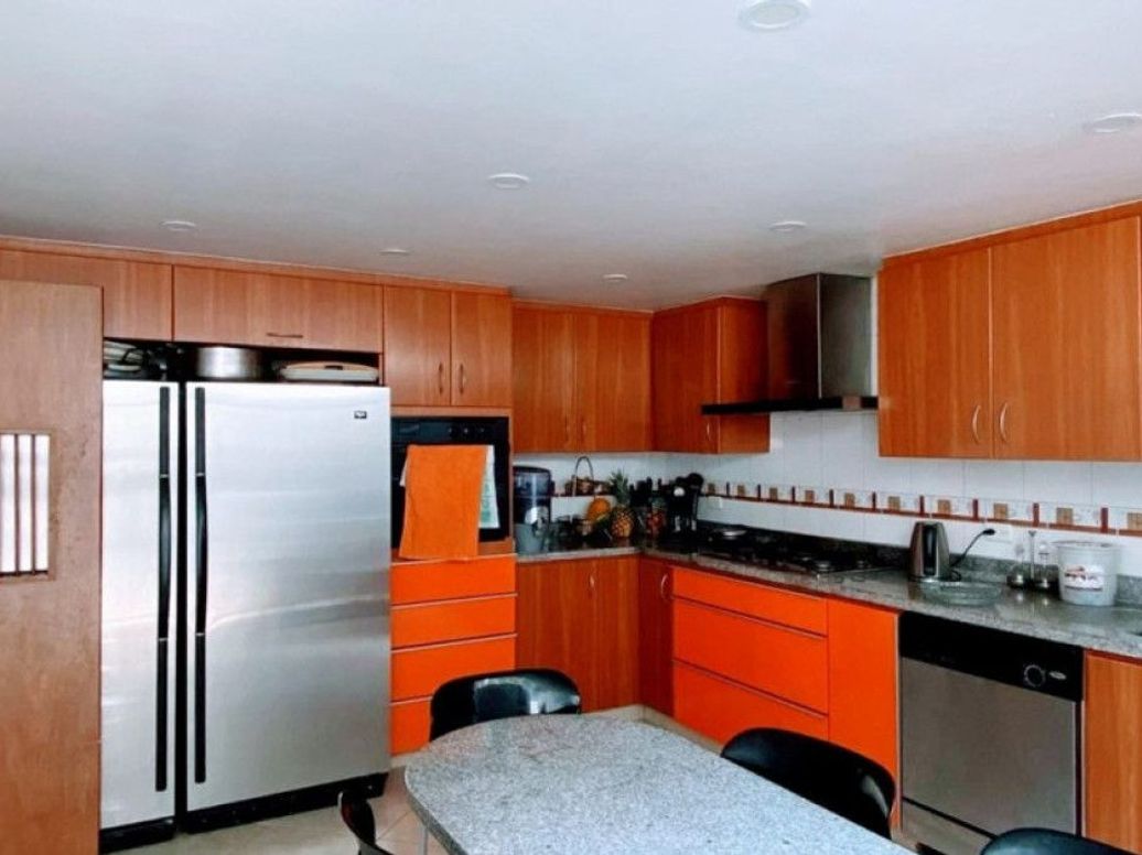 Casa de 4 alcobas en venta en Niza, Bogotá, 400 m² · foto 17 de 20