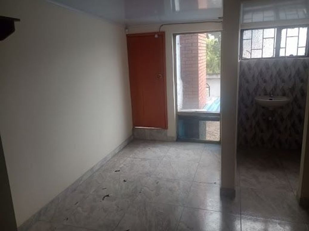 Casa de 6 alcobas en venta en Mandalay 1, Bogotá, 177 m² · foto 4 de 10