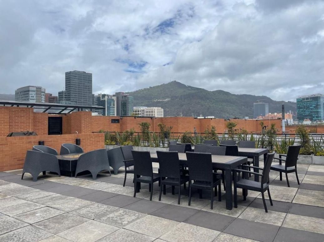 Apartamento de 1 alcoba en arriendo en Santa Barbara Central, Bogotá, 59 m² · foto 17 de 20