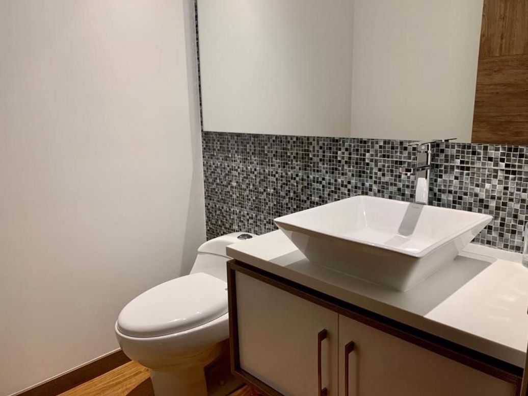 Apartamento de 1 alcoba en arriendo en Santa Barbara Central, Bogotá, 59 m² · foto 5 de 20