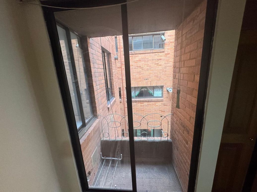 Apartamento de 4 alcobas en venta en Santa Barbara Central, Bogotá, 176 m² · foto 10 de 12