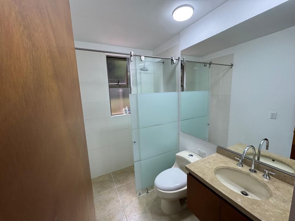 Apartamento de 5 alcobas en venta en Cjr Salerno, Bogotá, 274 m² · foto 13 de 15