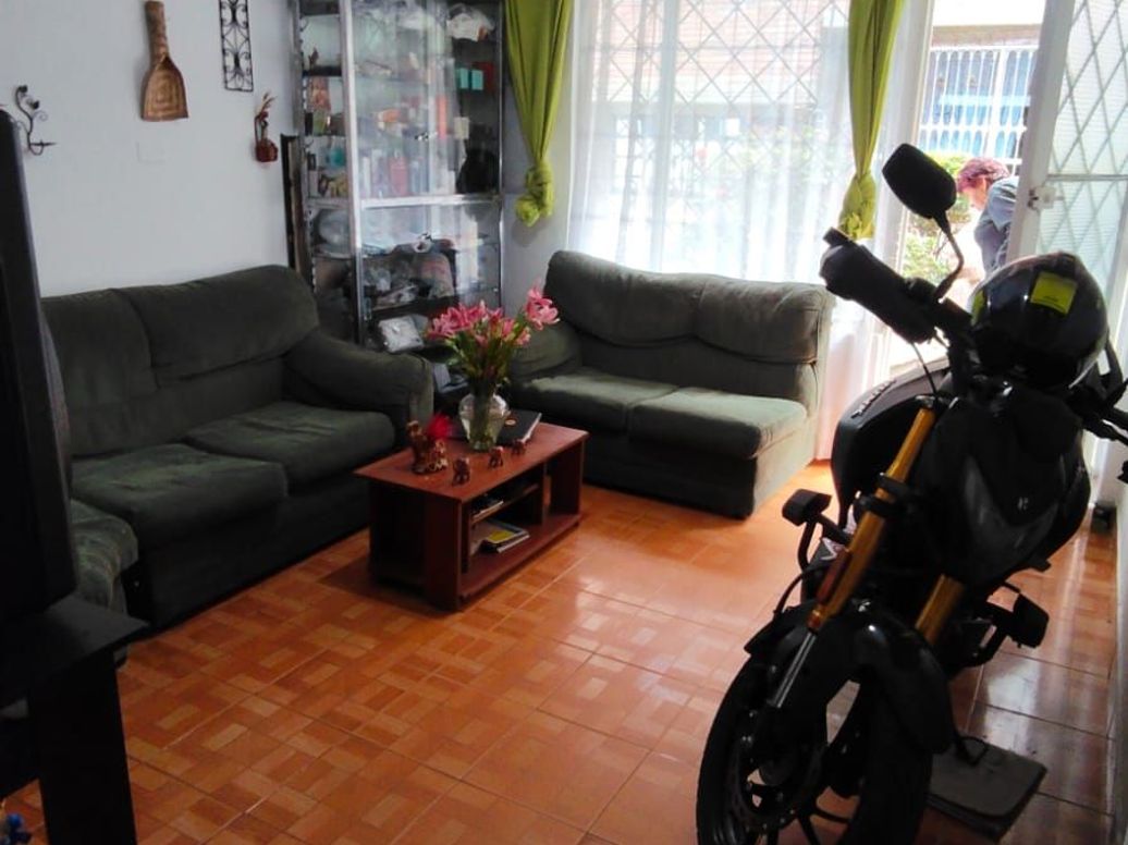 Casa de 2 alcobas en venta en Sadec Dos, Bogotá, 118 m² · foto 3 de 12