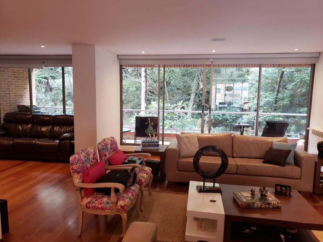Apartamento de 3 alcobas en venta en La Acanada, Bogotá, 270 m² · foto 2 de 20