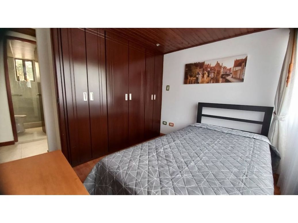 Casa de 12 alcobas en venta en Teusaquillo, Bogotá, 187 m² · foto 11 de 17