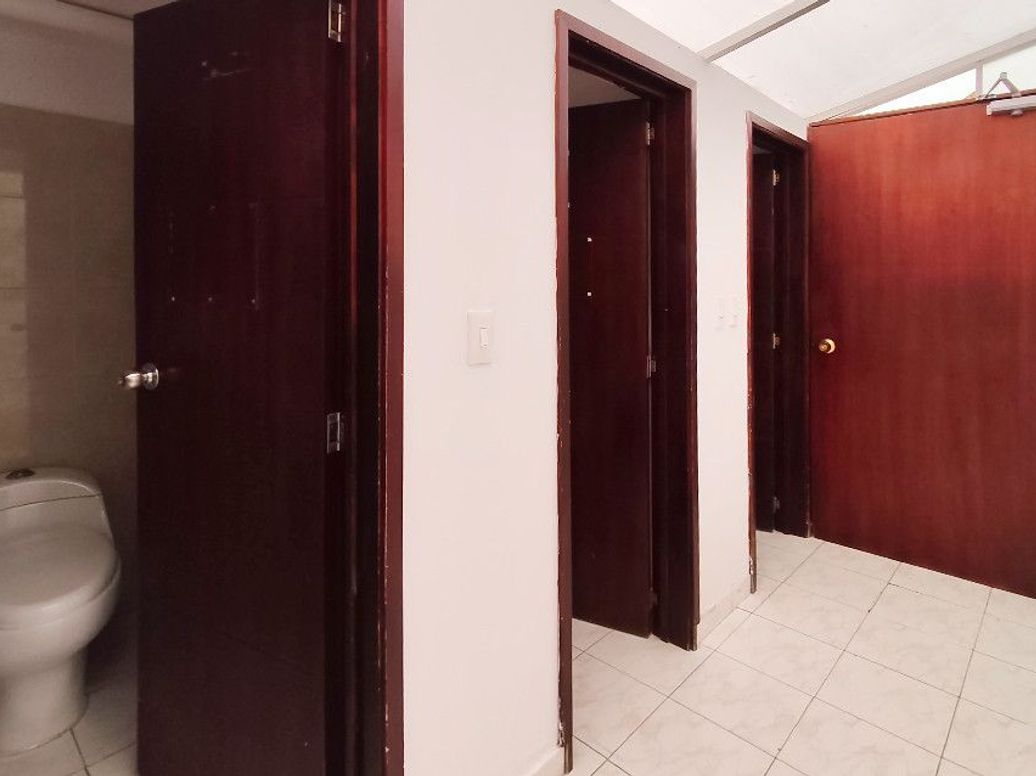 Casa de 16 alcobas en venta en Las Acacias, Bogotá, 460 m² · foto 8 de 16