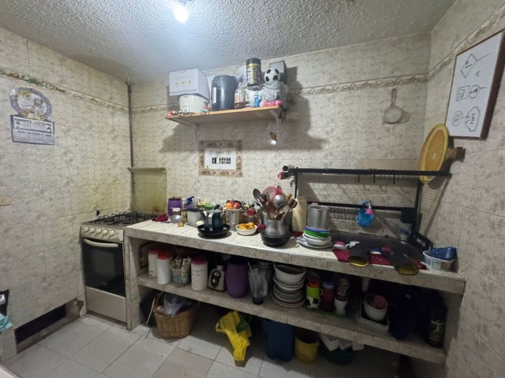 Casa de 11 alcobas en venta en Los Sauses, Bogotá, 266 m² · foto 2 de 19