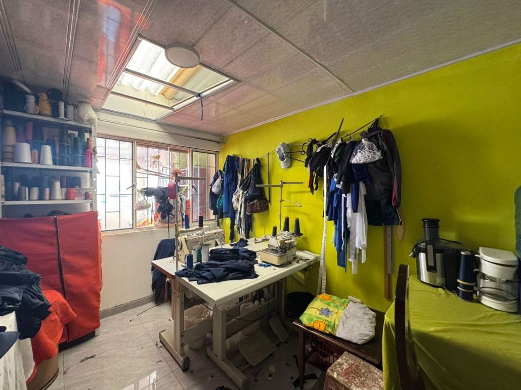 Casa de 11 alcobas en venta en Los Sauses, Bogotá, 266 m² · foto 15 de 19