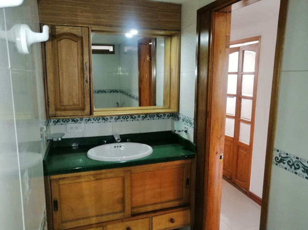 Apartamento de 4 alcobas en venta en Rincon Del Chicó, Bogotá, 260 m² · foto 12 de 20