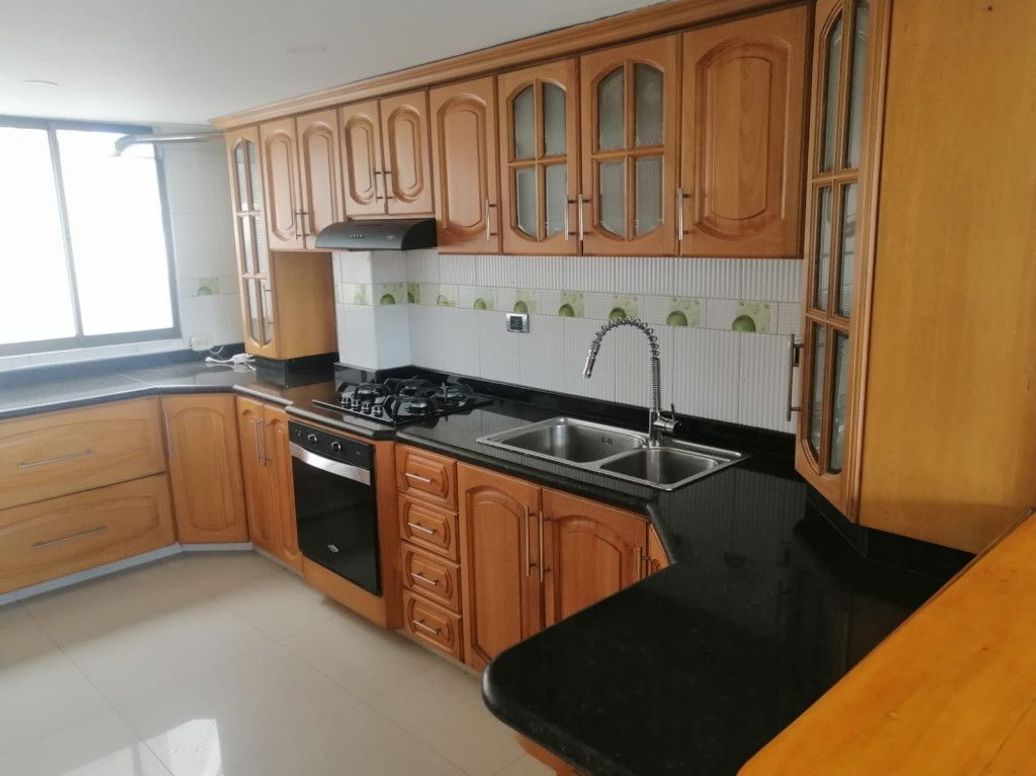 Apartamento de 4 alcobas en venta en Rincon Del Chicó, Bogotá, 260 m² · foto 7 de 20