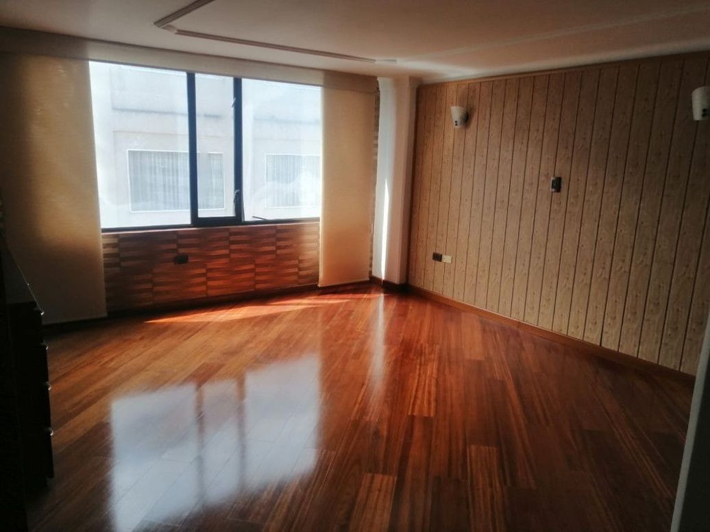 Apartamento de 4 alcobas en venta en Rincon Del Chicó, Bogotá, 260 m² · foto 16 de 20