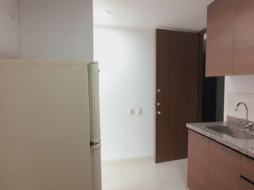 Apartaestudio en arriendo en Cjr Dos Torres 170, Bogotá, 37 m² · foto 4 de 20