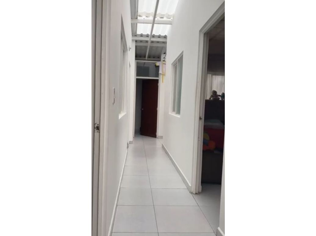 Casa de 11 alcobas en venta en El Rincon, Bogotá, 66 m² · foto 3 de 13