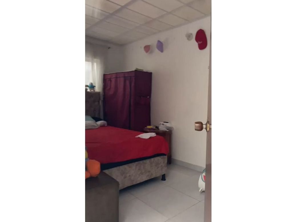 Casa de 11 alcobas en venta en El Rincon, Bogotá, 66 m² · foto 5 de 13
