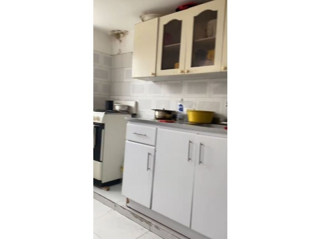Casa de 11 alcobas en venta en El Rincon, Bogotá, 66 m² · foto 13 de 13