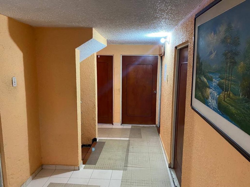 Casa de 10 alcobas en venta en Villa Nueva, Bogotá, 80 m² · foto 3 de 6
