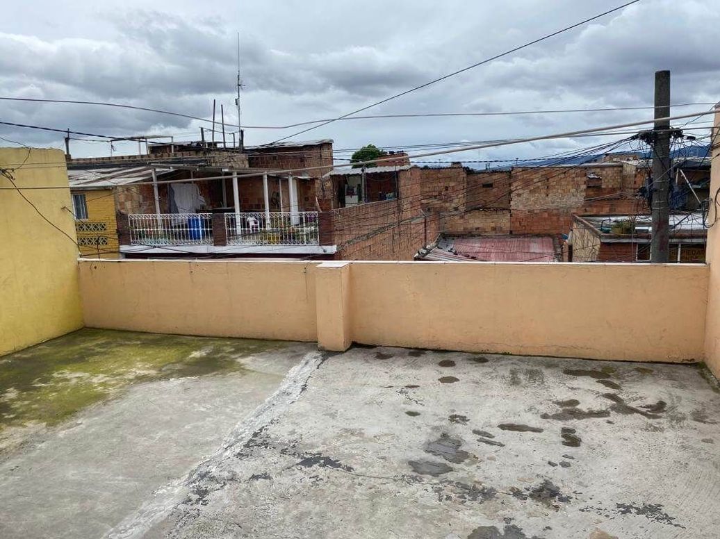 Casa de 10 alcobas en venta en Villa Nueva, Bogotá, 80 m² · foto 6 de 6