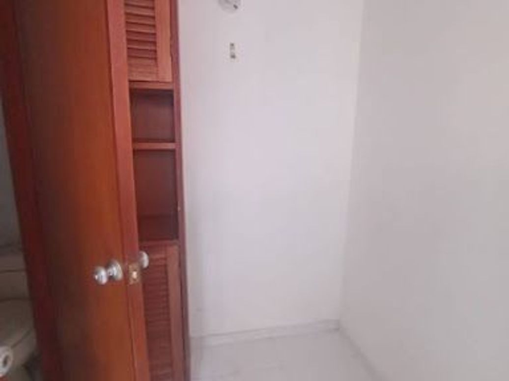 Apartamento de 3 alcobas en venta en La Carolina, Bogotá, 119 m² · foto 18 de 19