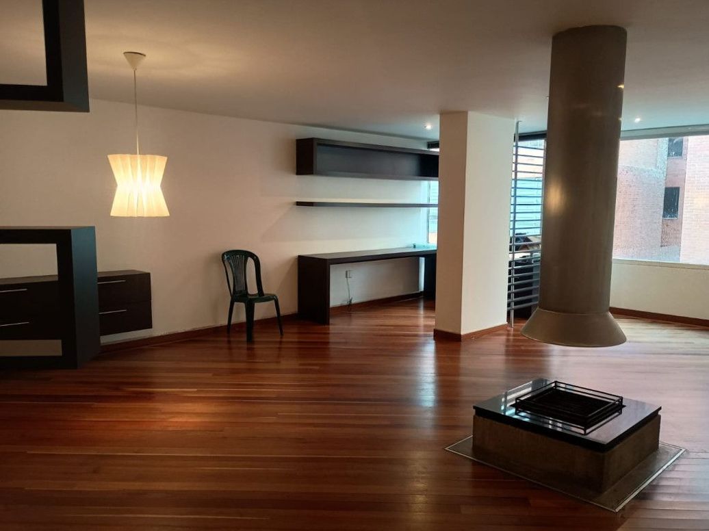 Apartamento de 3 alcobas en venta en Molinos Norte, Bogotá, 134 m² · foto 2 de 18